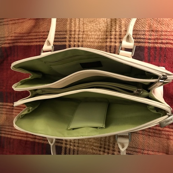 HOBO Leather Handbag - Picture 4 of 8